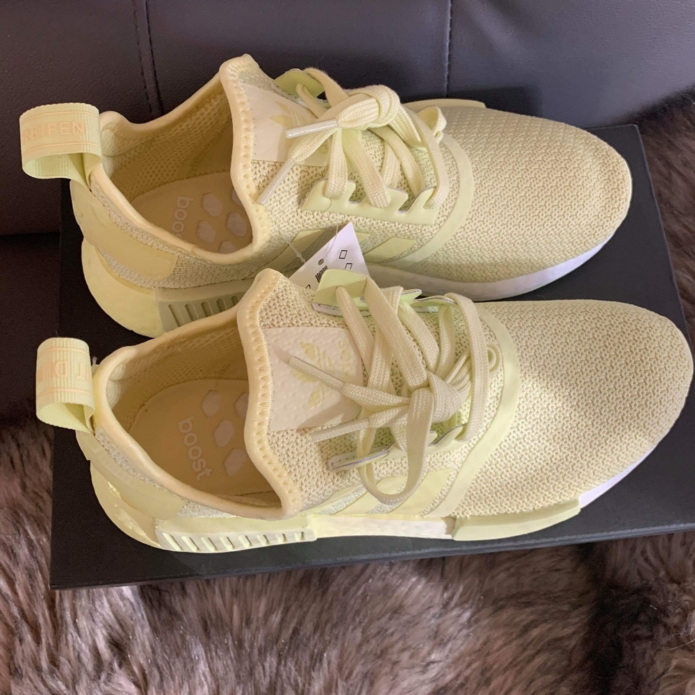❤️RESTOCK ❤ ADIDAS NMD_R1 YELLOW TINT OMBRE SHOES - Picture 4 of 12